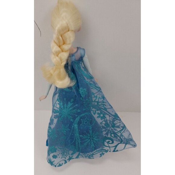 Elsa- Singing & Light-up Doll From Disney's Frozen © 2016 - Picture 2 of 5